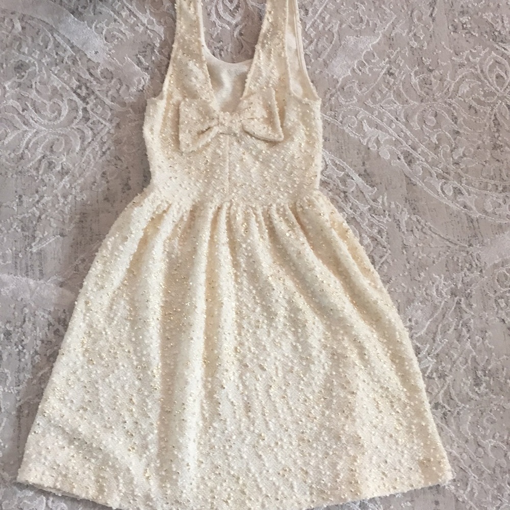 Everly - Ivory & Gold Textured Dress w/ Bow - Picture 3 of 8